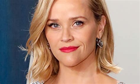 reese witherspoon boobs|Reese Witherspoon Body Measurements Bra Size Height Weight。